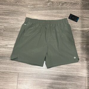 Skora running shorts. Size L. NWT